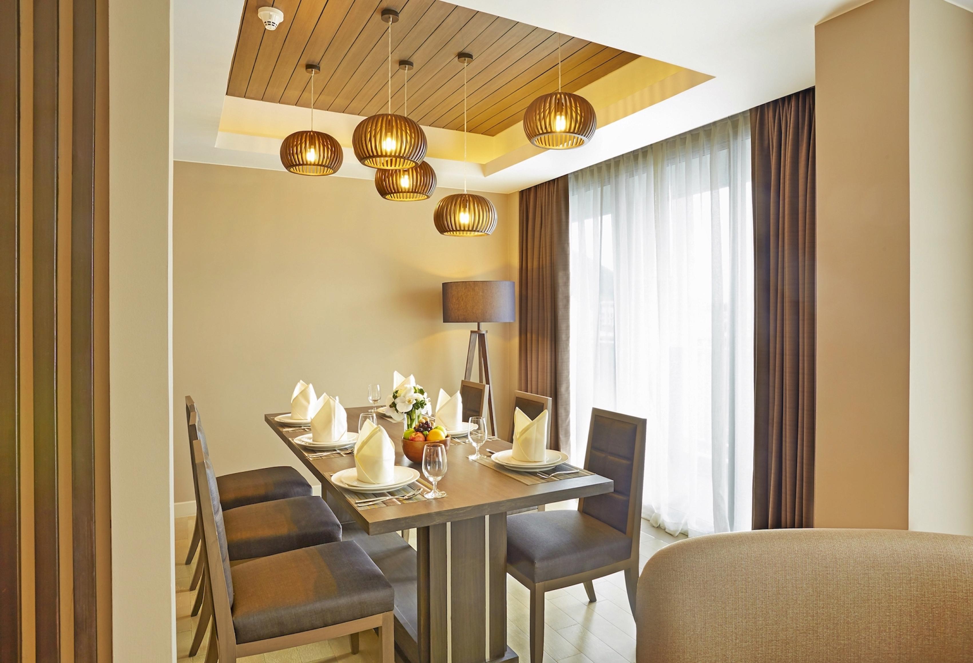Grand Mercure Phuket Patong Exterior foto A dining room