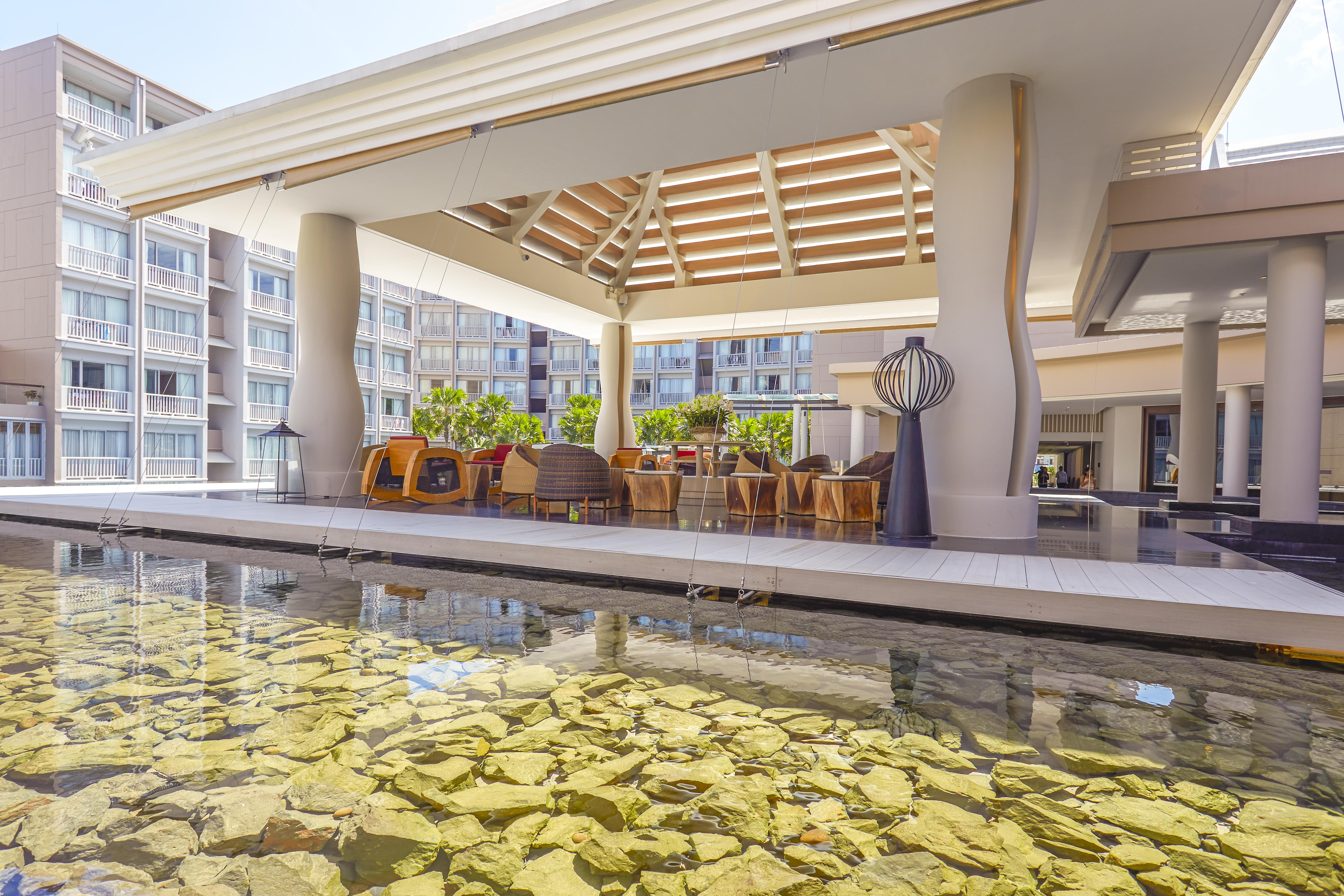 Grand Mercure Phuket Patong Exterior foto The lobby of the hotel