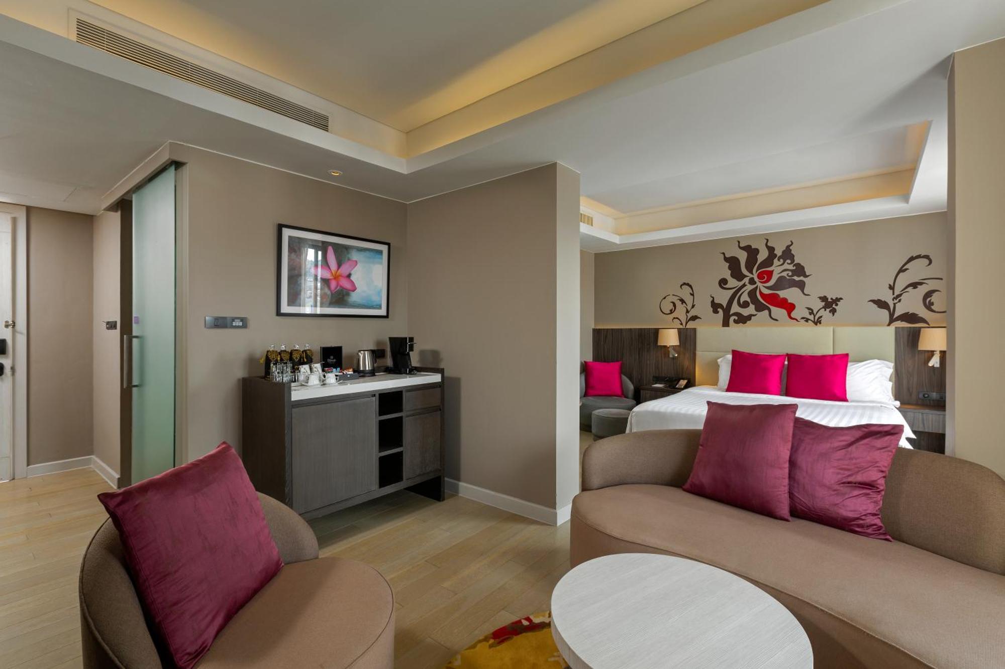 Grand Mercure Phuket Patong Exterior foto A suite at the hotel