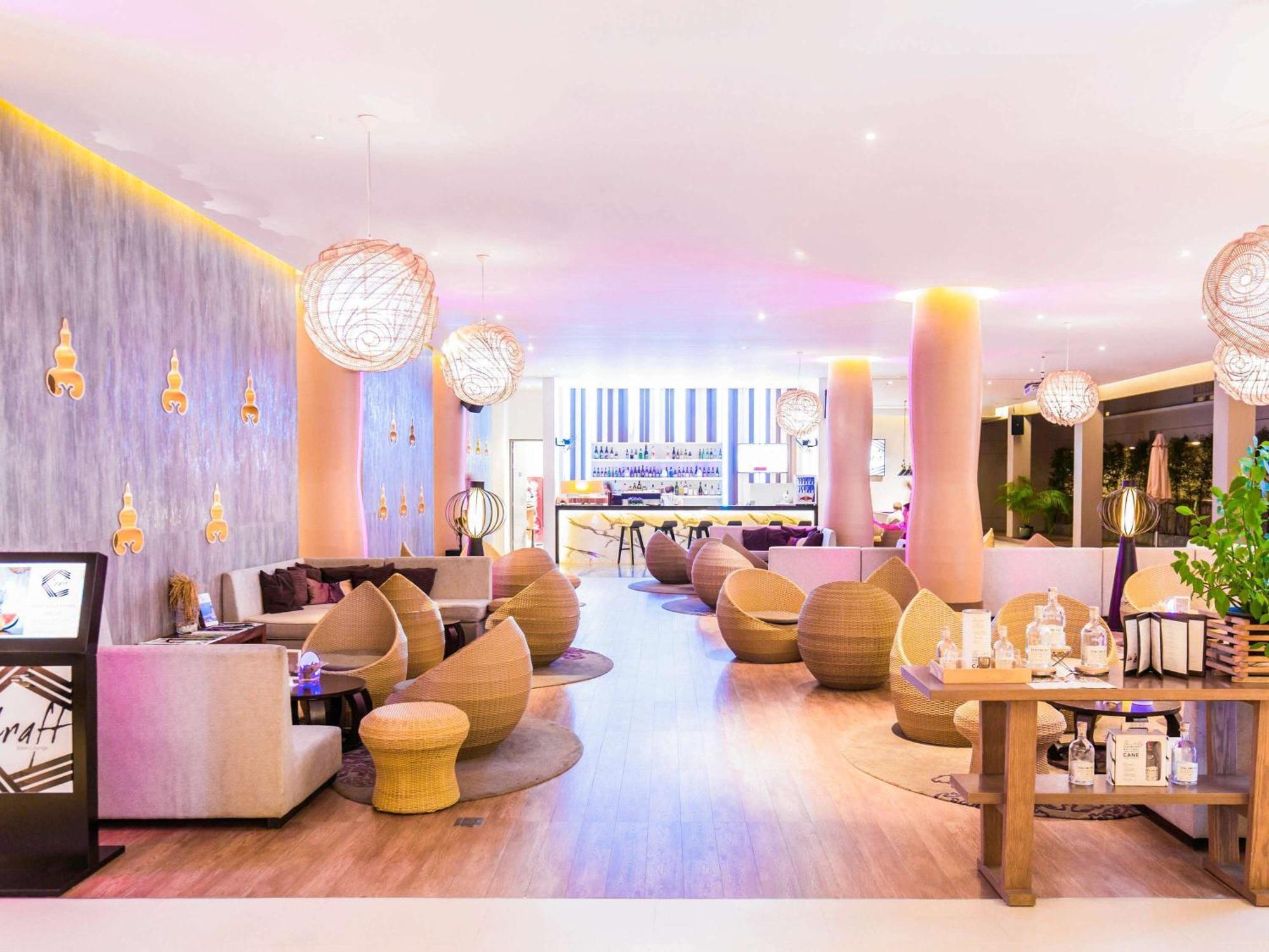 Grand Mercure Phuket Patong Exterior foto Lobby